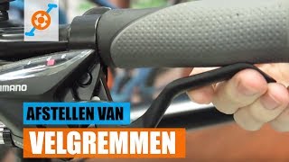 Fiets remmen afstellenaanspannen [upl. by Forest]